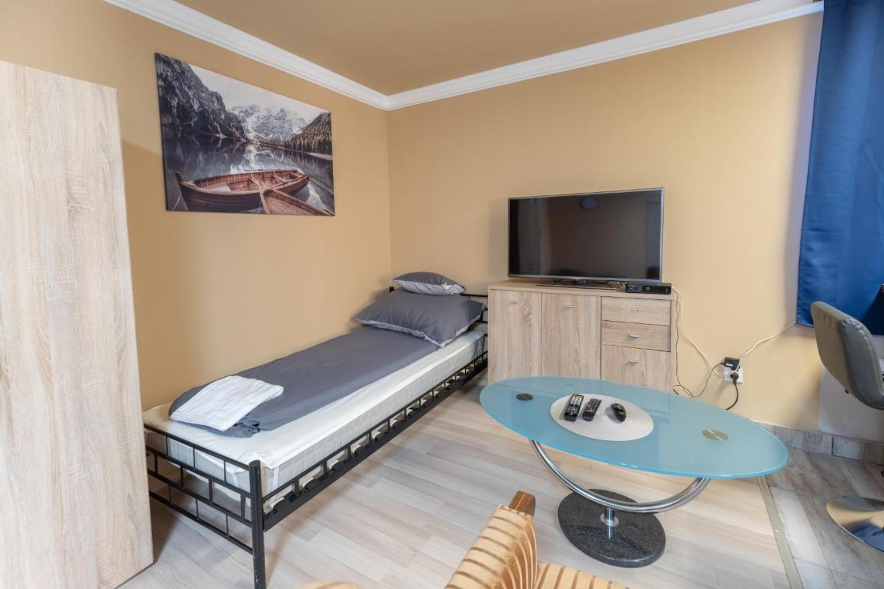 Ivanhoe Apartman Apartment Nyirbator Exterior photo